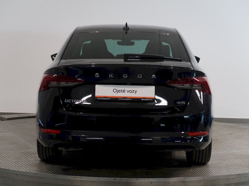 Škoda Octavia (2021) STYLE PLUS 2.0TDI 110KW 4x4 DS - fotka 9 z 39