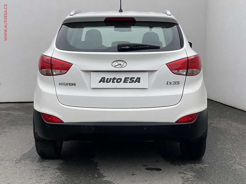 Hyundai ix35 (2013) 1.6 GDi, ČR, AC, tempo, park - fotka 5 z 15