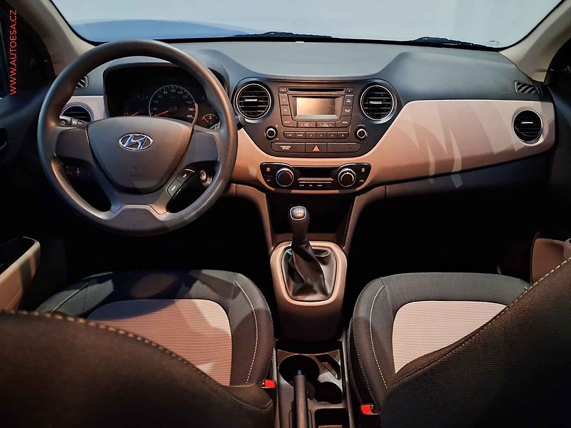 Hyundai i10 (2016) 1.0i, ČR, AC - fotka 8 z 14