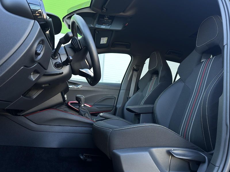 Škoda Fabia 1.0TSi DSG Monte Carlo 116PS B - fotka 14 z 43