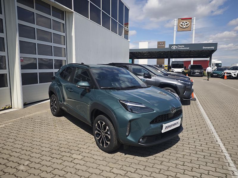 Toyota Yaris Cross (2025) 1.5 HEV 130 1 CVT (2x4) STYLE - fotka 3 z 14