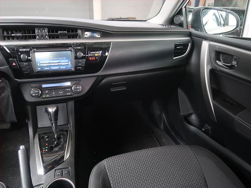 Toyota Corolla (2014) 1.6 Valvematic, Automat, ČR - fotka 8 z 15