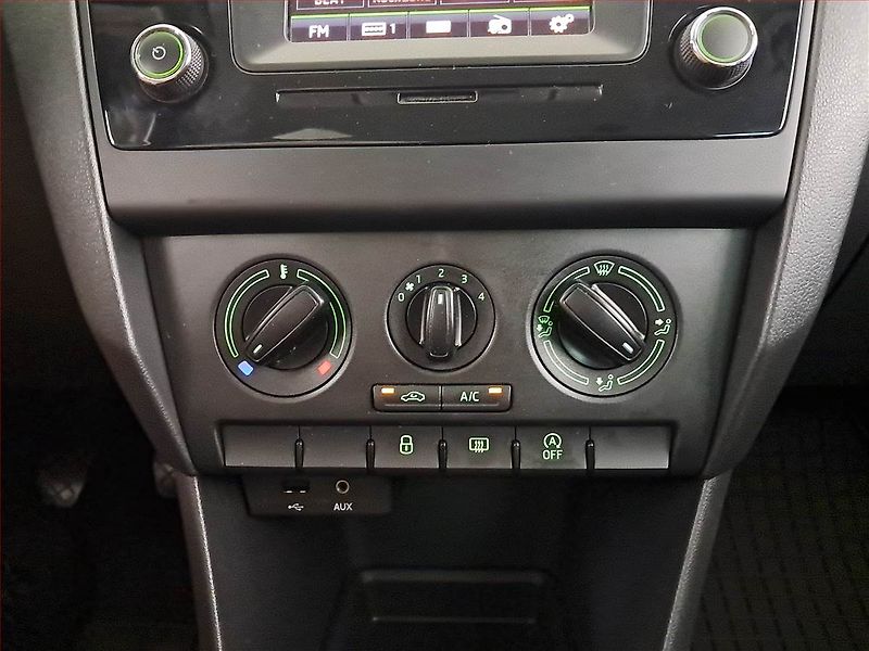 Škoda Rapid (2015) Spaceback 1.2 TSI - fotka 12 z 20