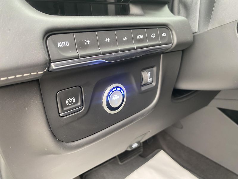 Cadillac Escalade 6.2i V8 430PS FULL 46TKM LPG!! - fotka 148 z 168