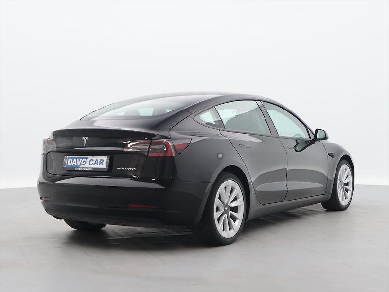 Tesla Model 3 Long Range 75kWh AWD sOH 96,4% - fotka 7 z 32