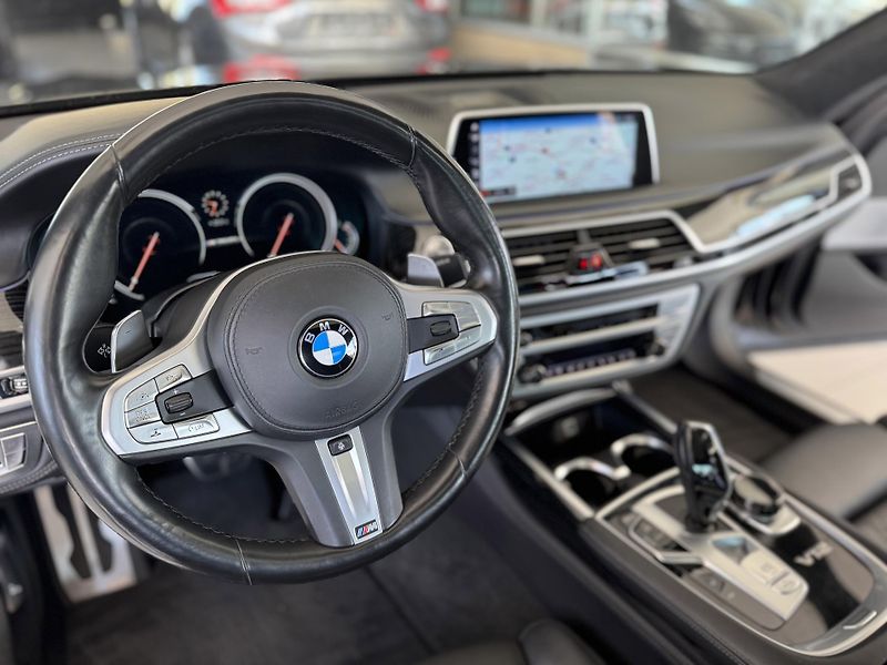 BMW Řada 7 M760 Li xDrive*Nový Motor*DPH - fotka 10 z 48