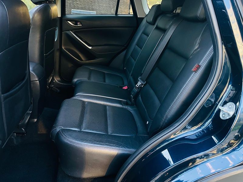 Mazda CX-5 2.5i 4x4 AUT 1.MAJITEL KAMERA - fotka 33 z 53