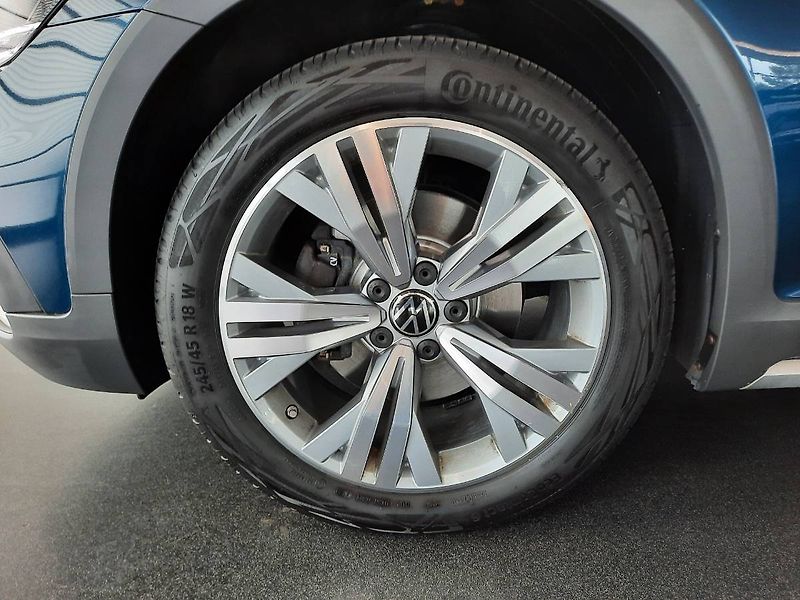 Volkswagen Passat (2023) 2.0 TDI 4Motion (147kW/200k) D - fotka 25 z 26