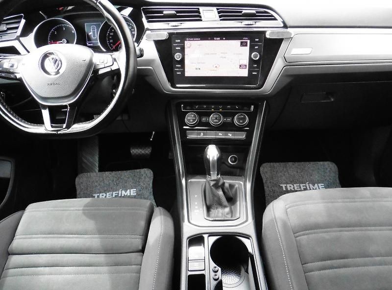 Volkswagen Touran 1.6 TDI Comfortline DSG, ACC, - fotka 12 z 17
