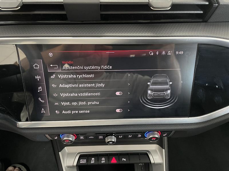 Audi Q3 40TDi ČR Sportback REZERVACE - fotka 29 z 32