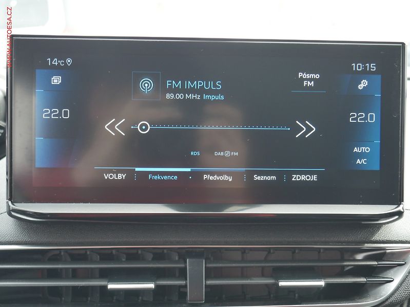 Peugeot 5008 (2022) 1.2PT, 1.maj,ČR, Allure, AT - fotka 11 z 23