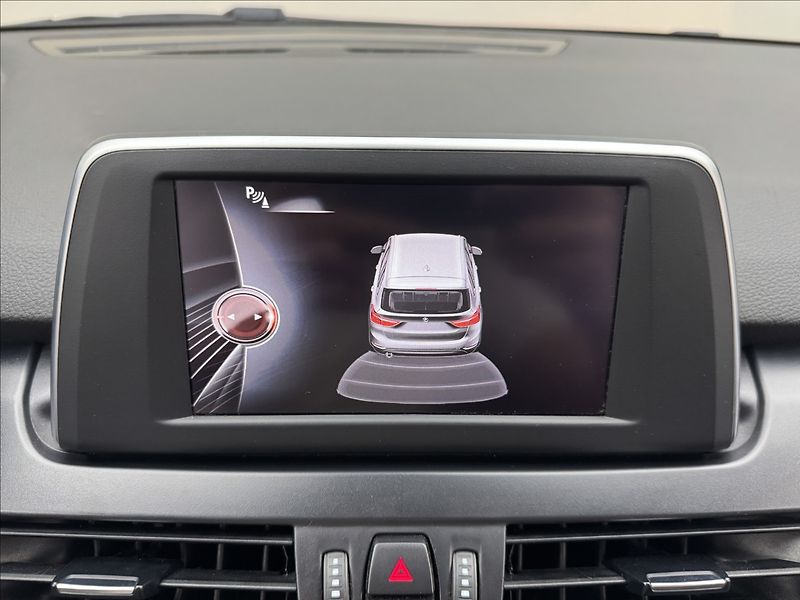 BMW Řada 2 1,5 218i LONG ROZVODY VÝHŘEV - fotka 22 z 43