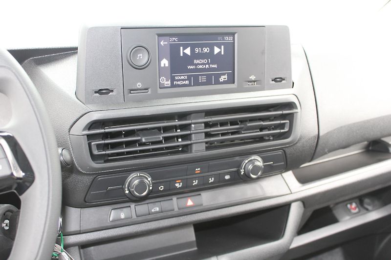 Peugeot Expert (2026) Furgon L2 1.5 BlueHDi 120k - fotka 13 z 16