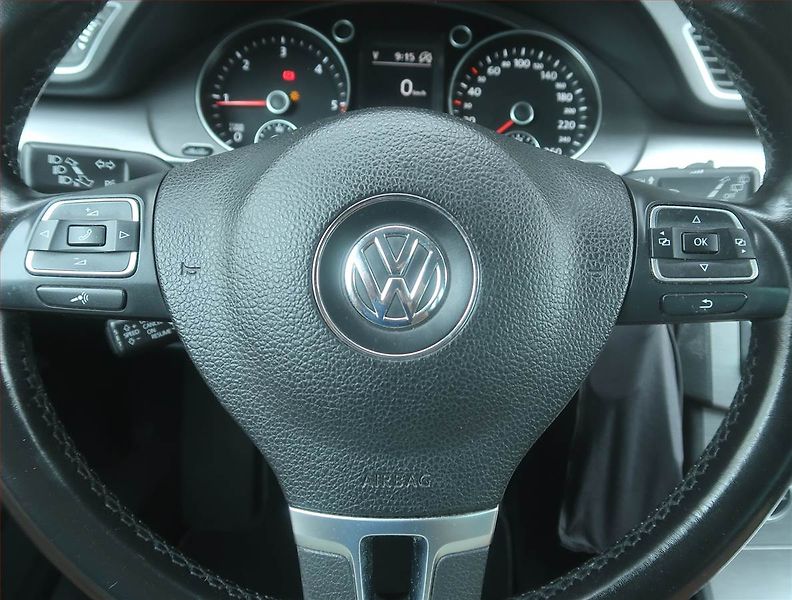 Volkswagen Passat (2013) Comfortline 2.0 TDI - fotka 16 z 16