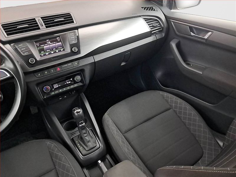 Škoda Fabia (2015) Ambition 1.2 TSI, Automat - fotka 8 z 19