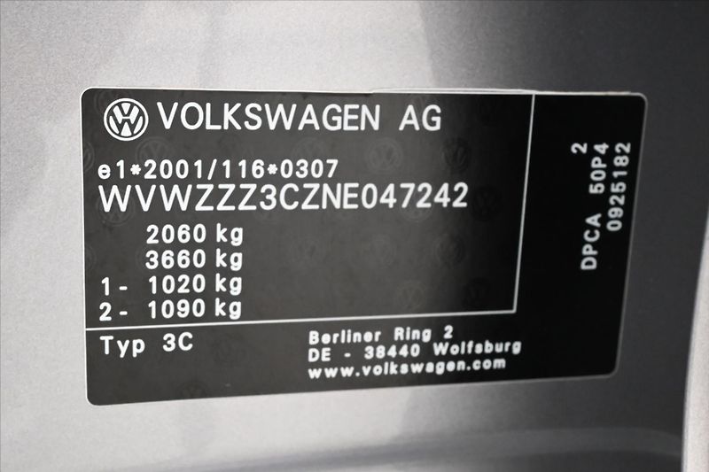 Volkswagen Passat 1,5 TSI 110 kW Business Záruka - fotka 12 z 31