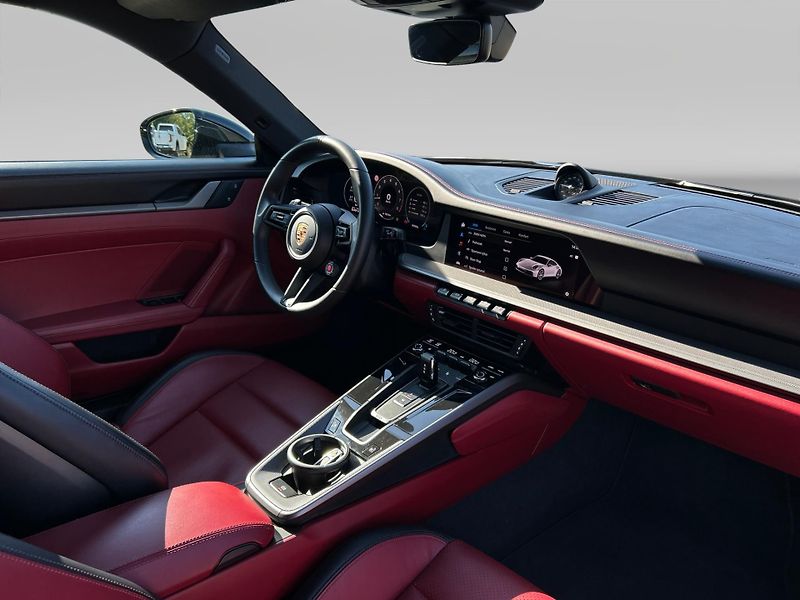 Porsche 911 (2025) Carrera Coupe - fotka 21 z 29