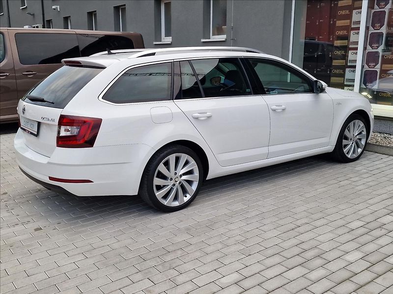 Škoda Octavia 2.0TDI 110kW DSG L&k, ČR, 1.Ma - fotka 11 z 50