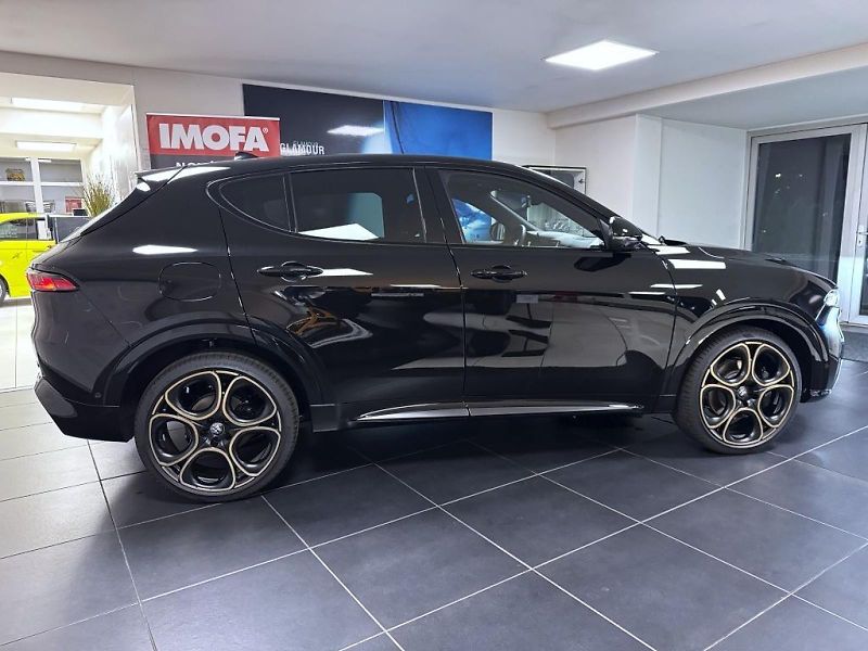 Alfa Romeo Tonale (2026) 1.6 JTDm 130k TCT6 INTENSA *62 - fotka 4 z 21
