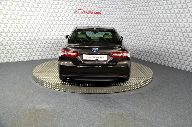 Toyota Camry (2021) 2.5Hyb. Executive AT - fotka 7 z 15