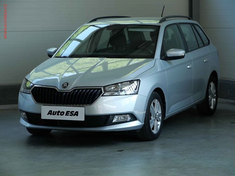 Škoda Fabia (2022) 1.0 TSI, 1.maj,ČR, Ambition - fotka 3 z 20