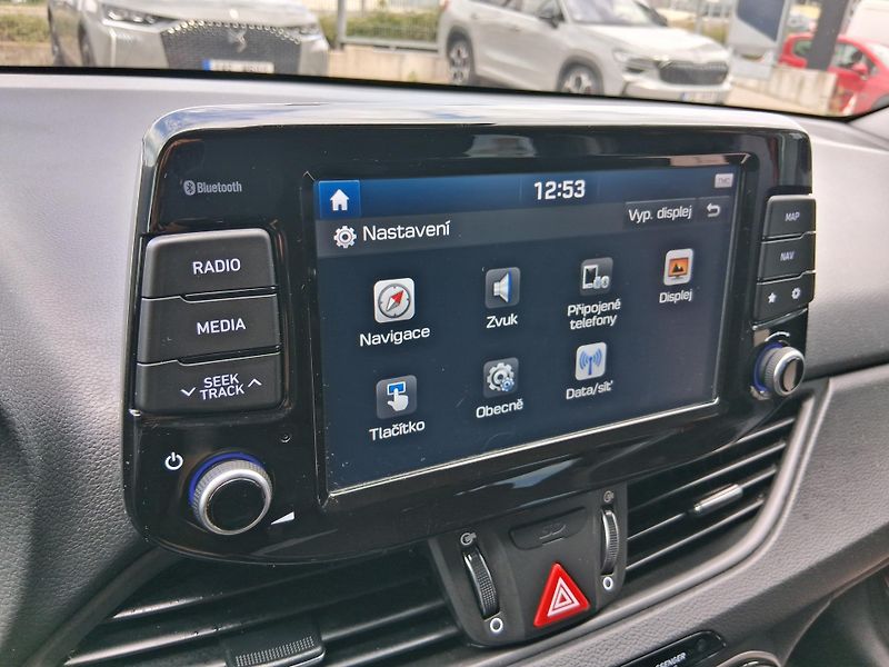 Hyundai i30 STYLE NAVI 1.4 T-GDi 103 kW - fotka 19 z 30