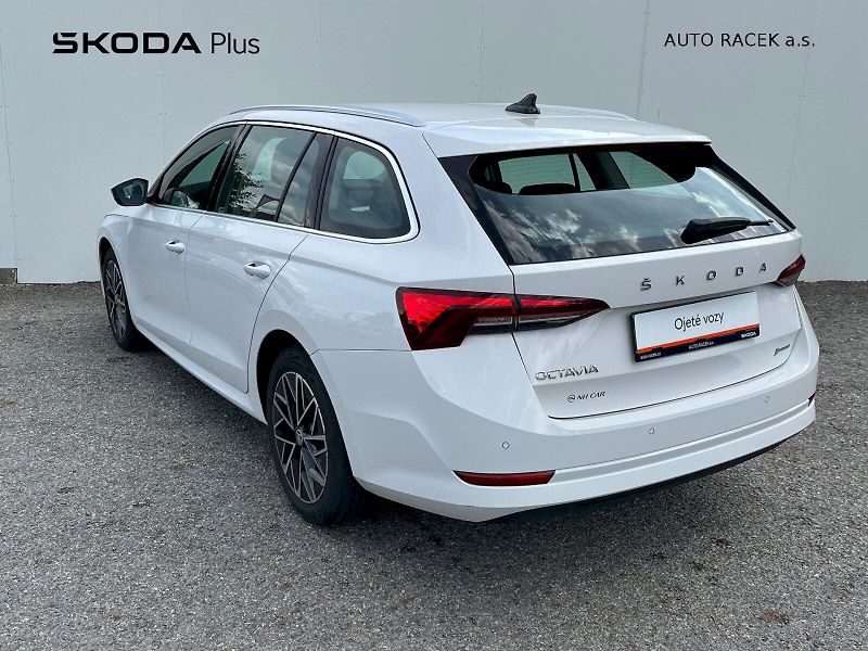 Škoda Octavia (2020) 1.5 TSI 110kW Style Combi - fotka 2 z 27
