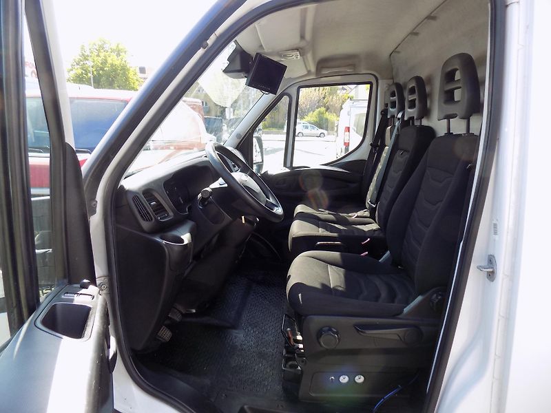 Iveco Daily 35-150 AUTOKLIMA, TAŽNÉ - fotka 16 z 37
