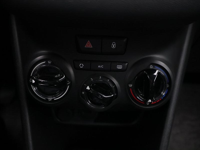 Peugeot 208 1.5 HDI 75 kW Klima CZ 86'853 - fotka 17 z 25