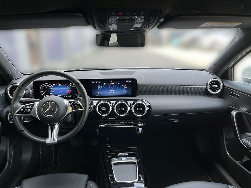 Mercedes-Benz Třídy A A-Třída 180 - fotka 14 z 18
