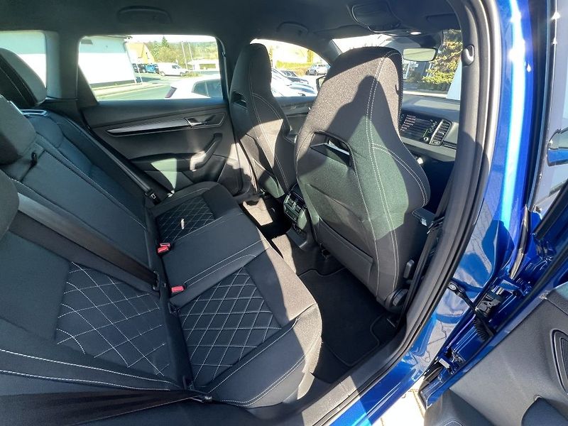 Škoda Karoq Sportline 1.5 TSI 110 kW - fotka 18 z 37