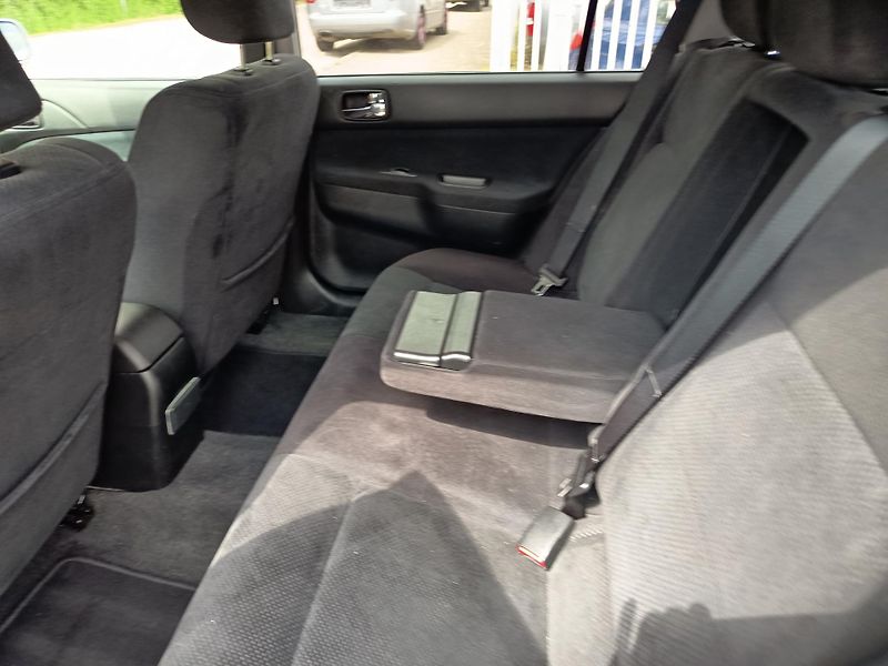 Mitsubishi Lancer (2005) 2.0 16v 100kw - fotka 29 z 45