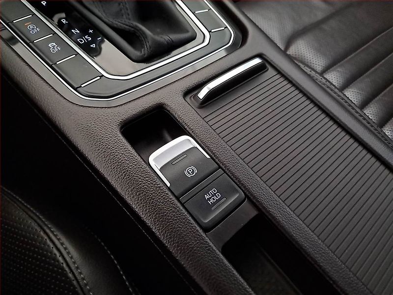 Volkswagen Passat (2015) Highline 2.0 TDI, Automat - fotka 19 z 20