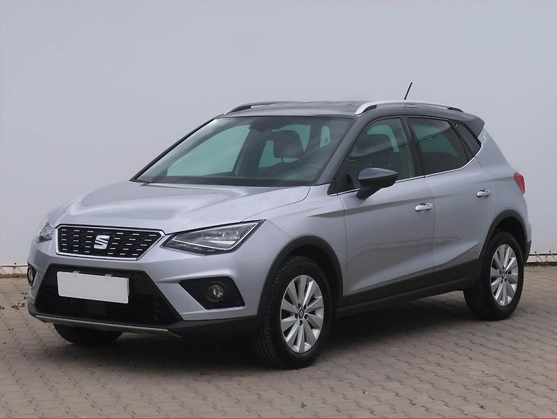 Seat Arona (2019) 1.6 TDI, Automat, Navi - fotka 2 z 20
