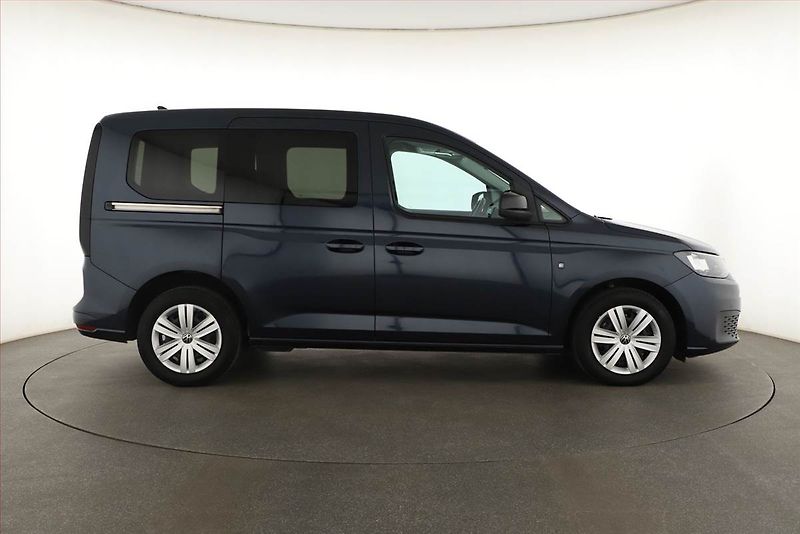 Volkswagen Caddy (2023) 2.0 TDI, 5Míst - fotka 6 z 17