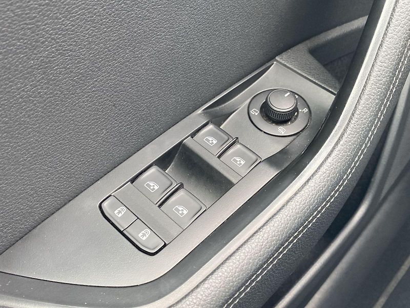 Škoda Superb (2020) 2.0 TDI DSG Style - fotka 20 z 32