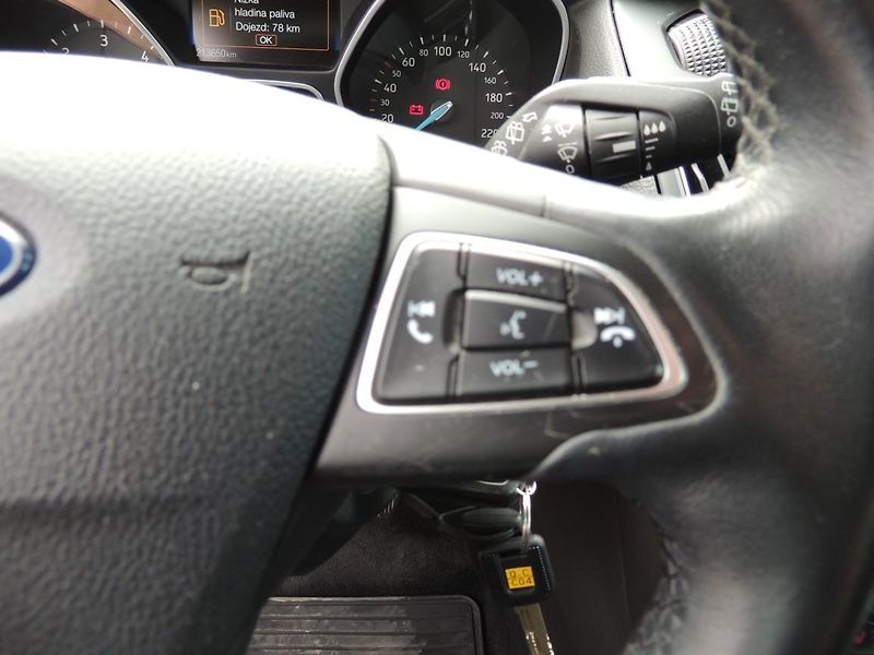Ford Focus (2017) 1.5TDCi,70kw,výbava,ČR,1maj. - fotka 19 z 43