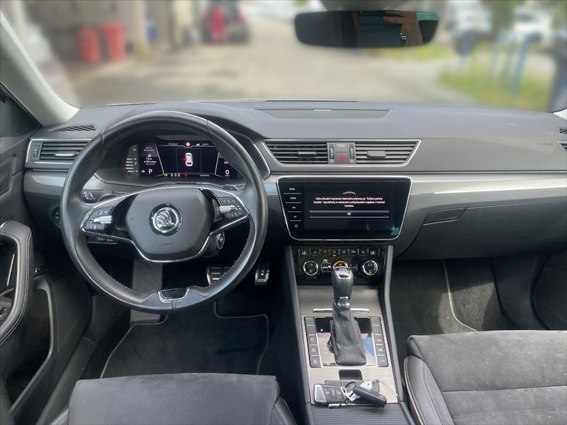 Škoda Superb 2,0 TSI 200 Sc. 4x4 AT - fotka 9 z 11