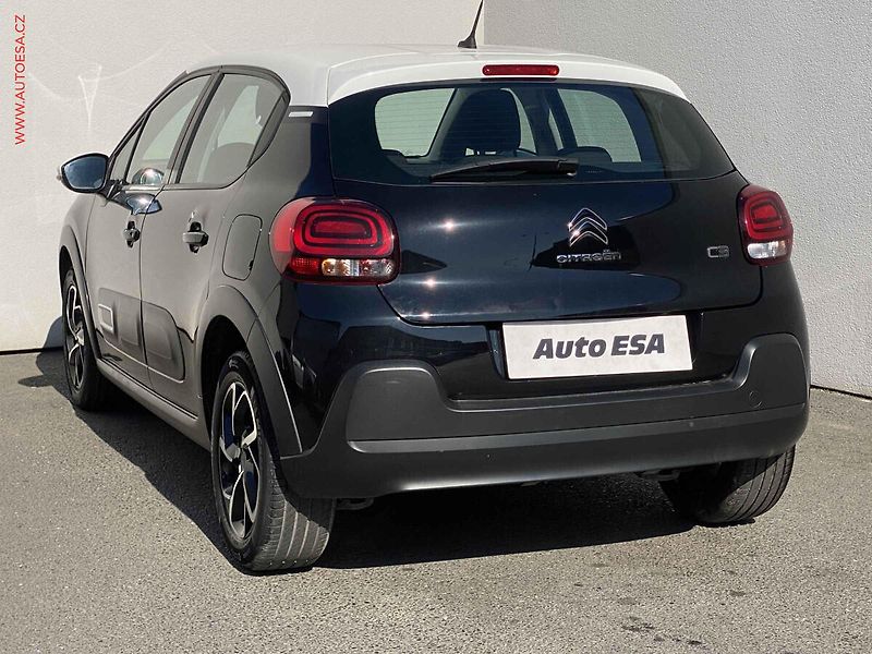 Citroën C3 (2022) 1.2, Shine, navi, kamera - fotka 6 z 17