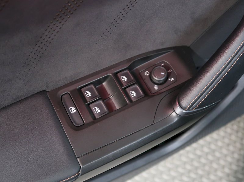 Cupra Formentor (2024) VZ 2.0TSI 180KW DSG - fotka 43 z 47