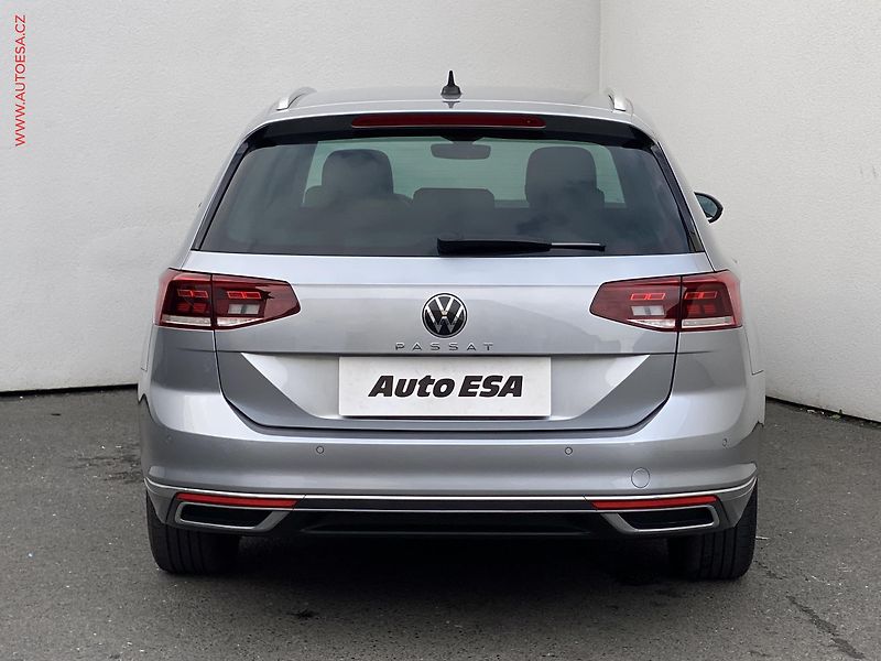 Volkswagen Passat (2022) 2.0 TDI, ČR, Elegance, DSG - fotka 5 z 19