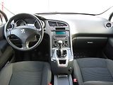 Peugeot 5008 (2015) 1.6 HDi, ČR, autoAC - náhled 8