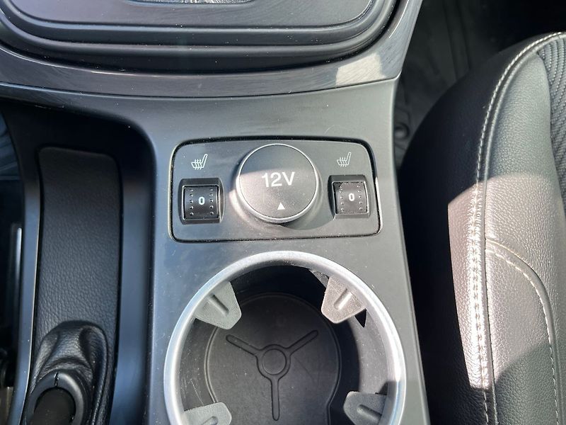 Ford Kuga 1.6, 134kW, Automat, 4x4 Titan - fotka 13 z 24