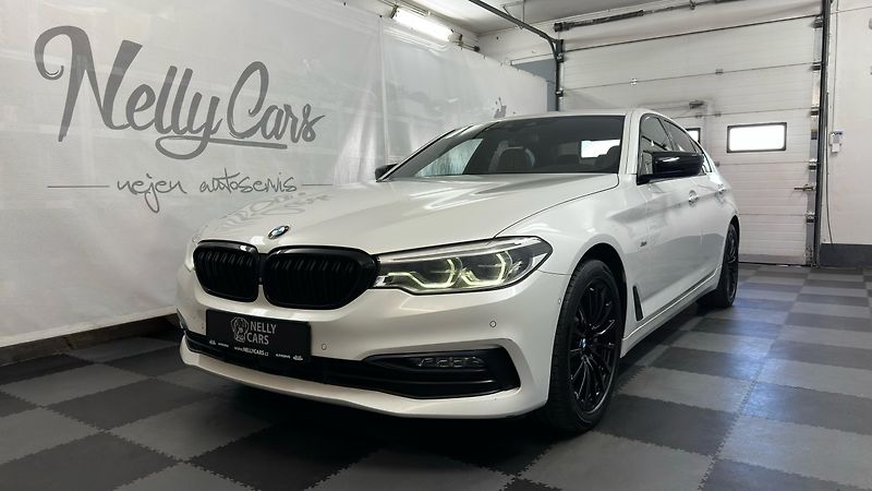 BMW Řada 5 XDIRVE/SPORT LINE/2 SADY GUM - fotka 3 z 55