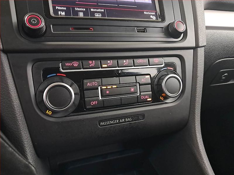 Volkswagen Golf (2010) 1.2 TSI, Tempomat - fotka 15 z 17