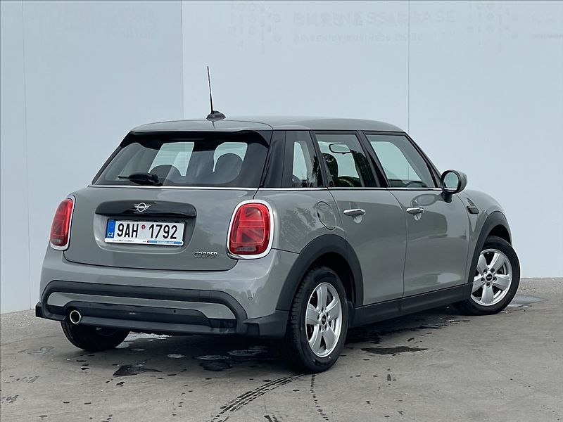 Mini Cooper 1,5 ACC+PDC - fotka 3 z 22
