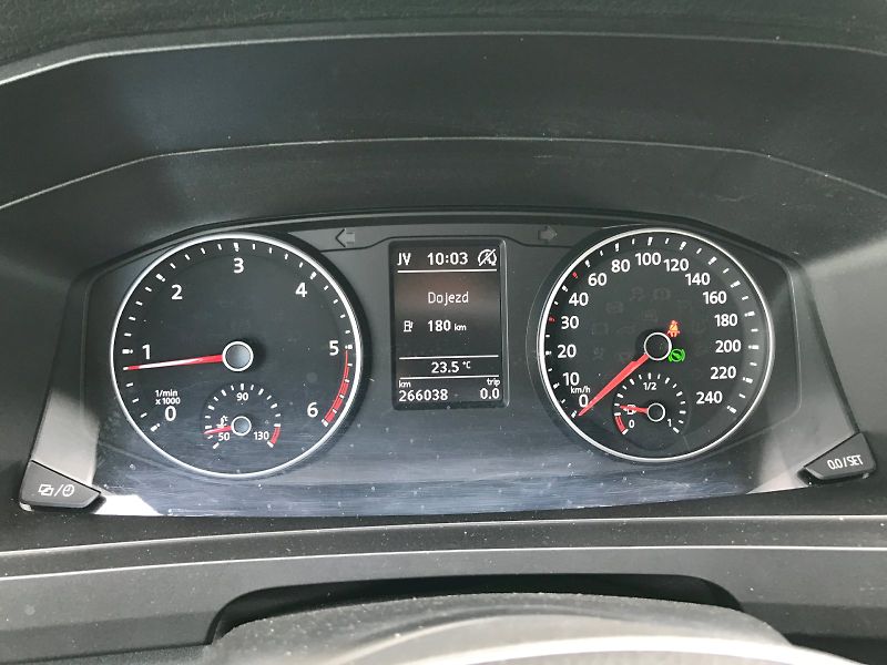 Volkswagen Multivan (2017) 2,0 TDi 110kW, Trend, 7-st.DSG - fotka 18 z 24