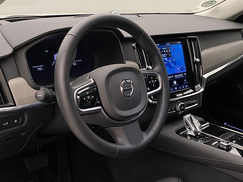 Volvo V90 T8 AWD RECHARGE DARK ULTRA CZ - fotka 19 z 69