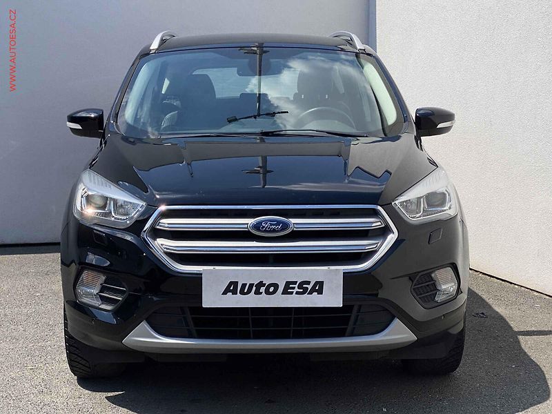 Ford Kuga (2019) 1.5 EB, Titanium, AT, navi - fotka 2 z 19