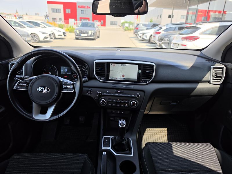 Kia Sportage (2021) 1,6TGDI 130kW man - fotka 11 z 16